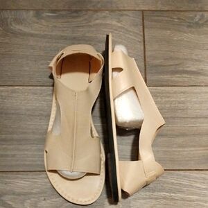 Beige size 9 sandals